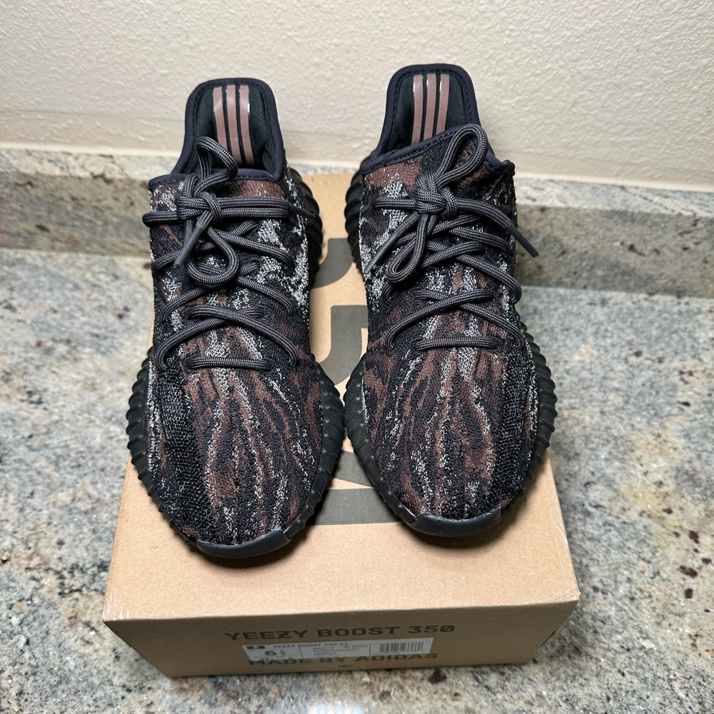 2021 Yeezy boost 350 V2 ‘MX ROCK’